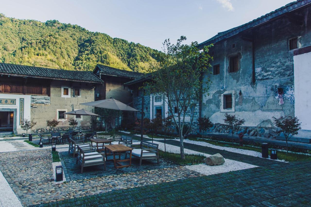 Tsingpu Tulou Retreat Hotell Zhangzhou Eksteriør bilde